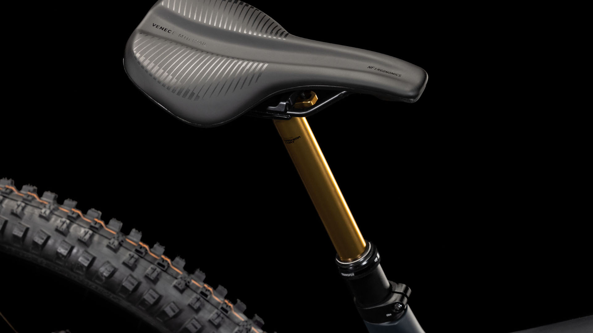 Cube Stereo Hybrid ONE44 HPC AT 800 carbon´n´gold  Cube Stereo Hybrid ONE44 HPC AT 800 carbon´n´gold