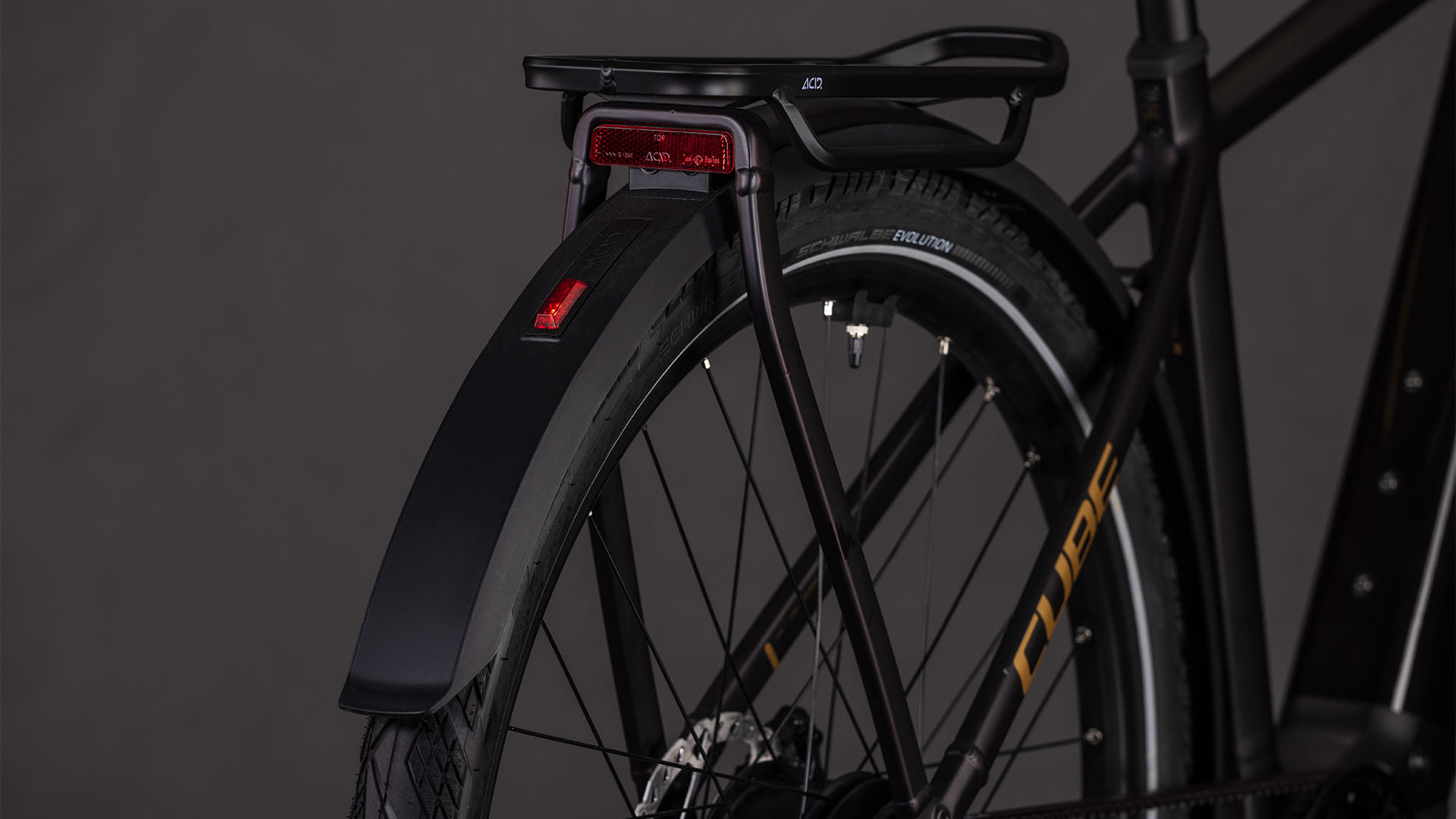 Cube Kathmandu Hybrid Comfort SLX 800 solareclipse´n´gold UN3556 Fahrzeug mit Antrieb durch Lithium-Ionen- Batterien. Transport nach SV 388 und 666 ADR. Cube Kathmandu Hybrid Comfort SLX 800 solareclipse´n´gold UN3556 Fahrzeug mit Antrieb durch Lithium-Ionen- Batterien. Transport nach SV 388 und 666 ADR.