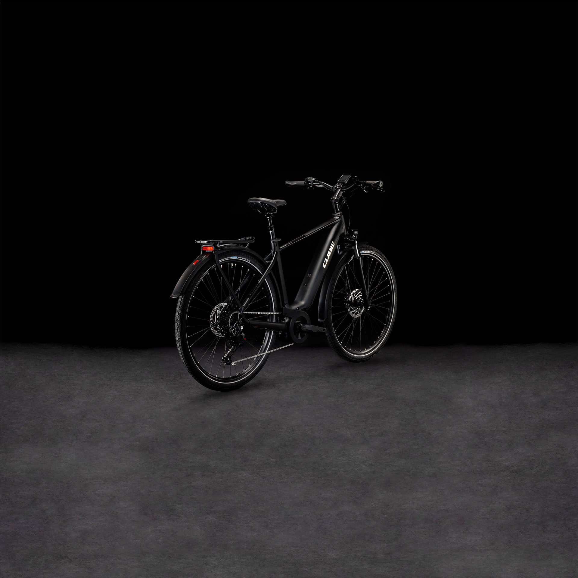 Cube Touring Hybrid Pro 625 black´n´metal  Cube Touring Hybrid Pro 625 black´n´metal