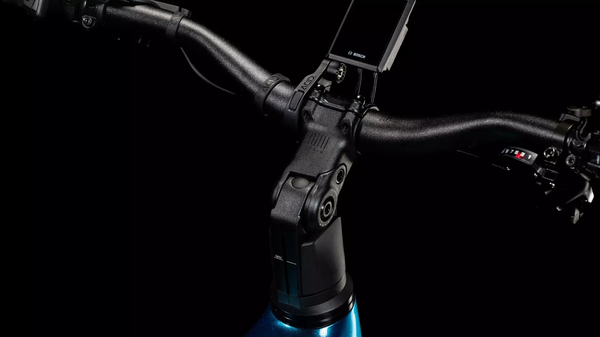 Cube Kathmandu Hybrid EX 800 electricblue´n´chrome  Cube Kathmandu Hybrid EX 800 electricblue´n´chrome