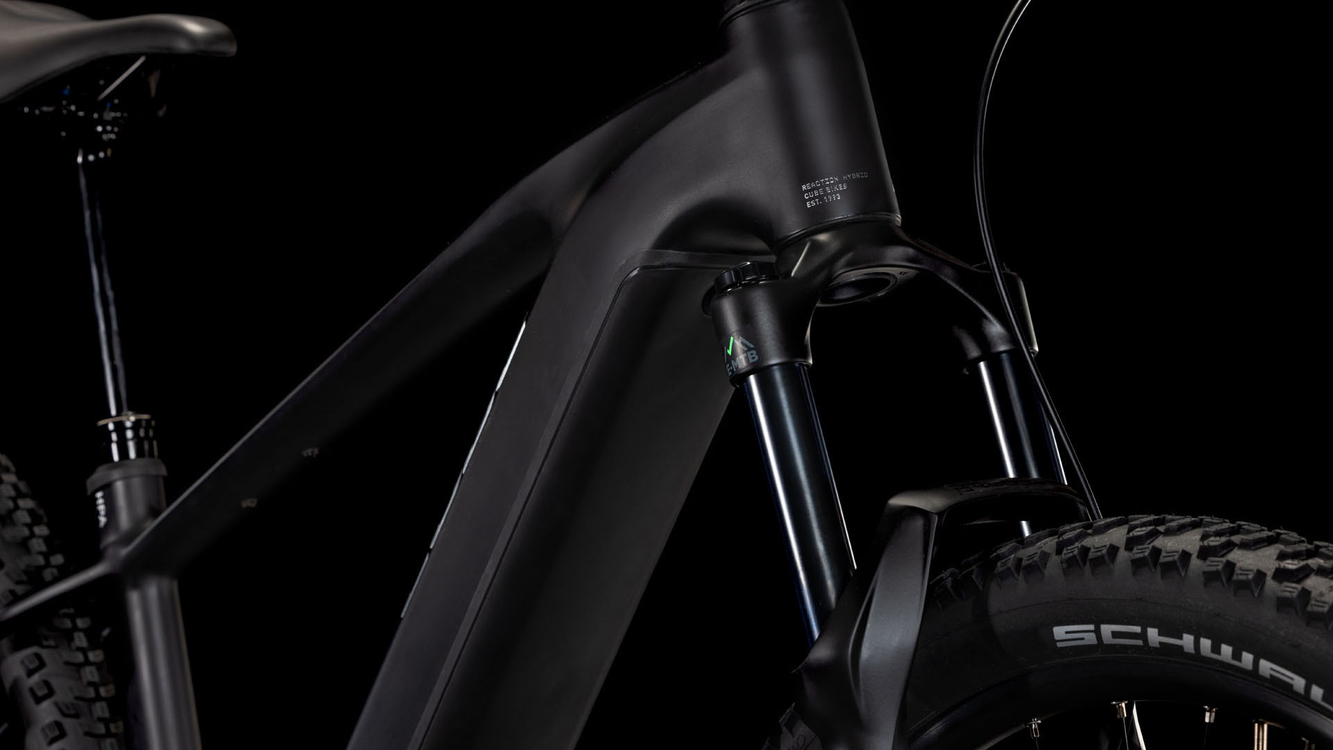 Cube Reaction Hybrid Race 800 black´n´metal  Cube Reaction Hybrid Race 800 black´n´metal