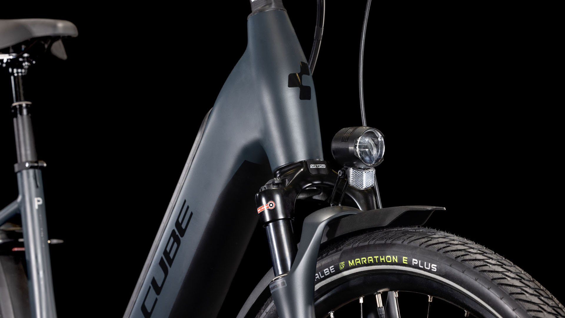 Cube Supreme Hybrid Deluxe Pro 625 night´n´black  Cube Supreme Hybrid Deluxe Pro 625 night´n´black