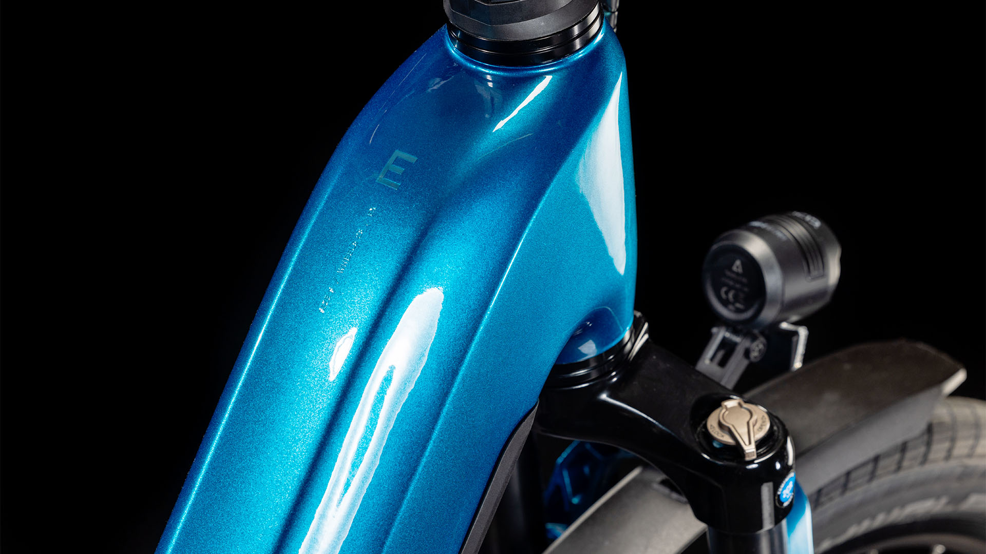 Cube Kathmandu Hybrid EX 800 electricblue´n´chrome  Cube Kathmandu Hybrid EX 800 electricblue´n´chrome