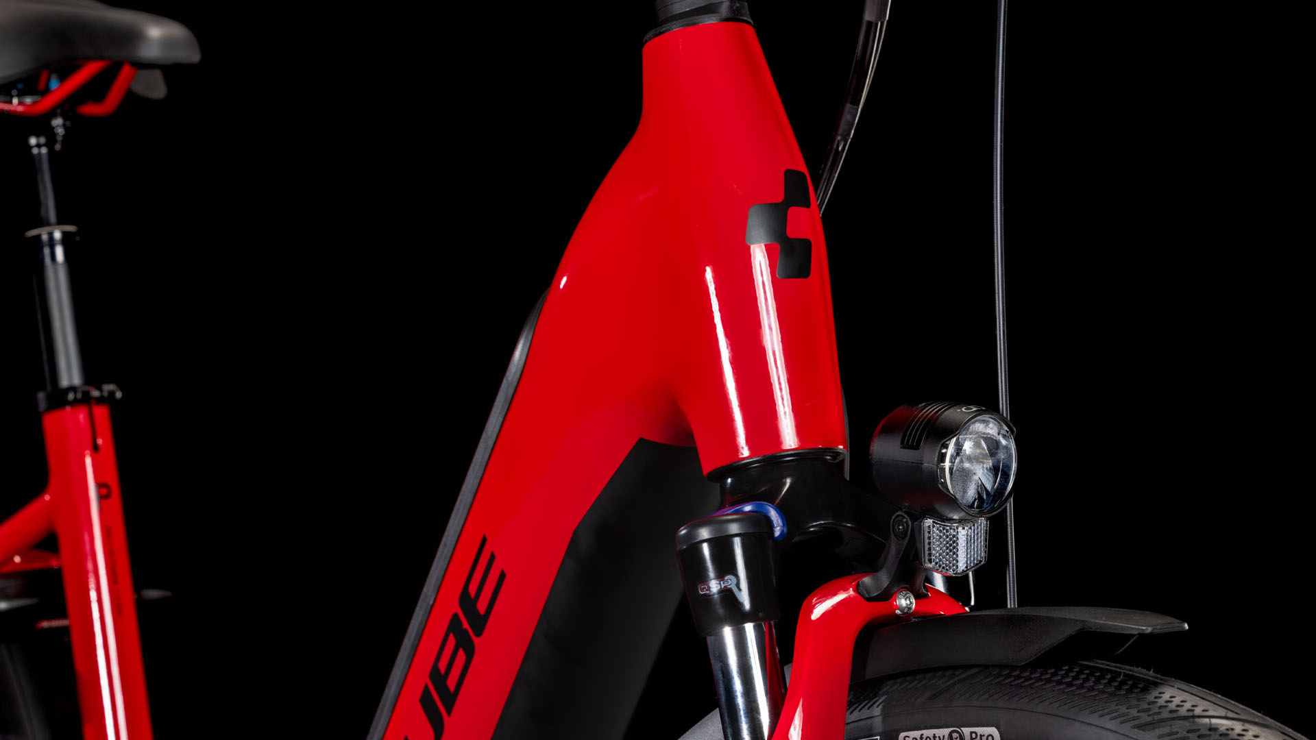 Cube Supreme Hybrid Comfort Pro 625 firered´n´black  Cube Supreme Hybrid Comfort Pro 625 firered´n´black