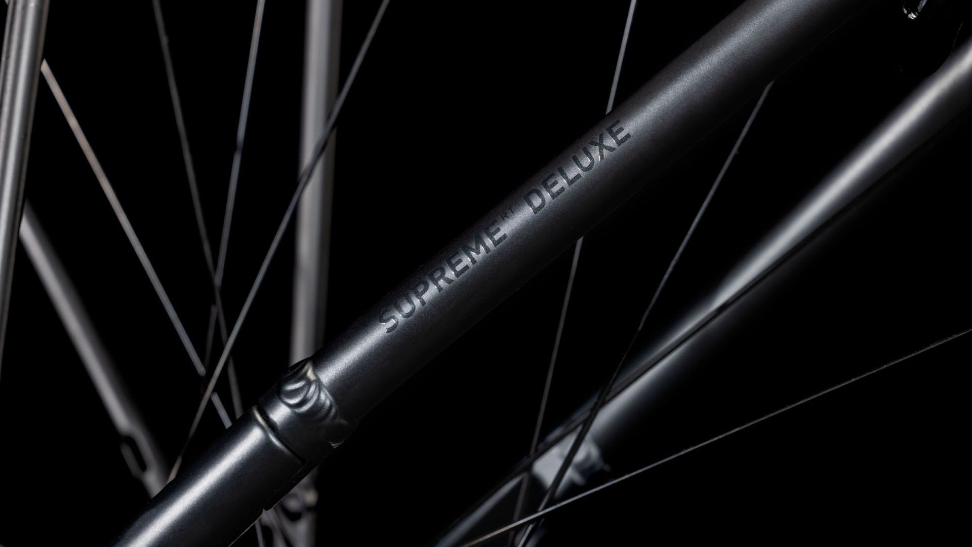 Cube Supreme RT Hybrid Deluxe EX 625 metalblack´n´glossy  Cube Supreme RT Hybrid Deluxe EX 625 metalblack´n´glossy