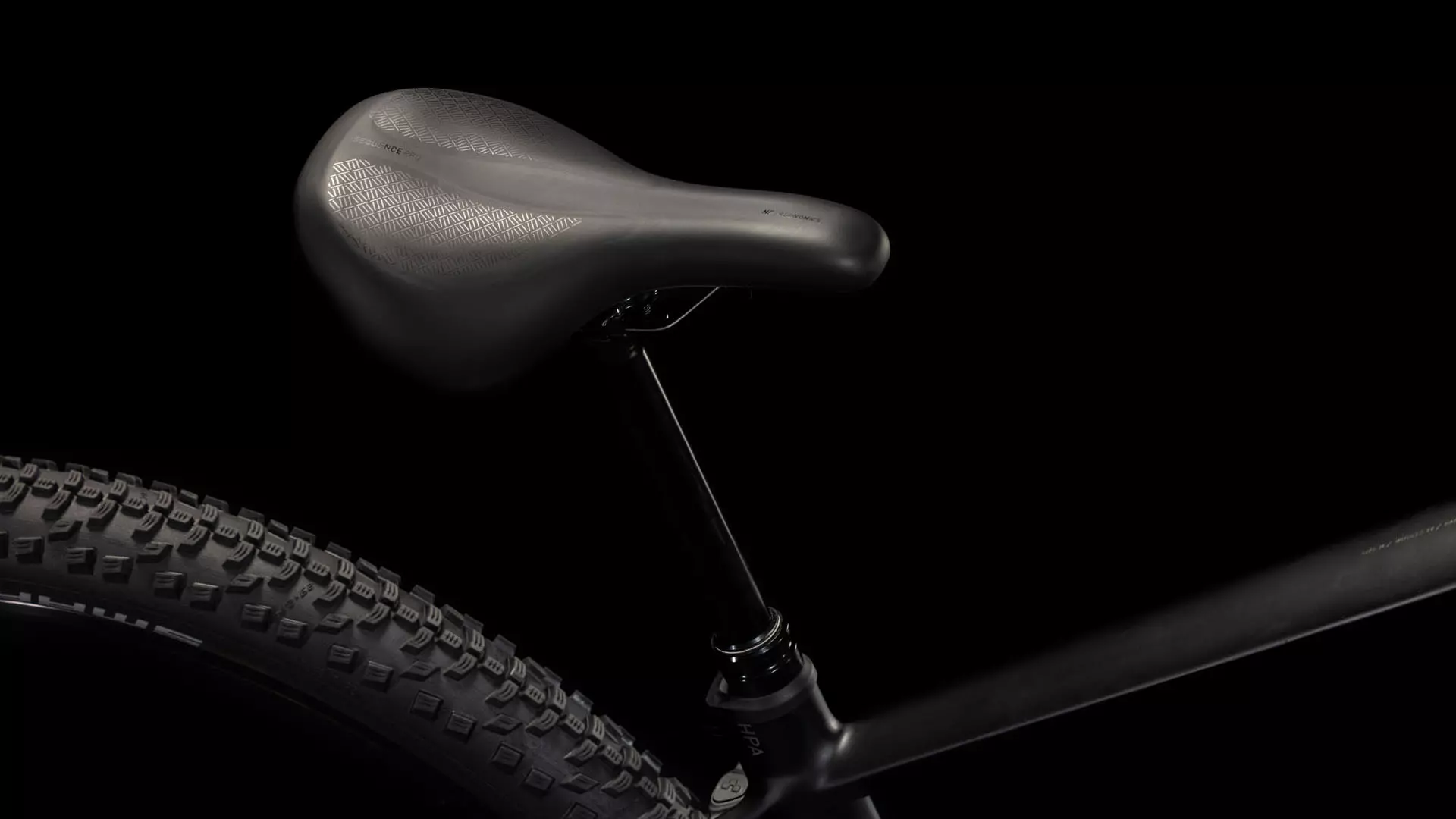 Cube Reaction Hybrid Race 800 black´n´metal  Cube Reaction Hybrid Race 800 black´n´metal