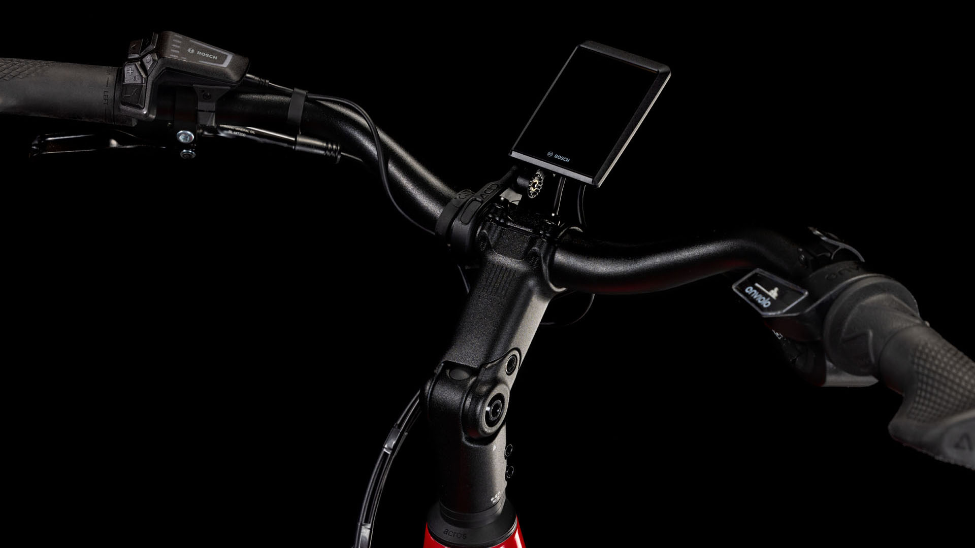 Cube Supreme Hybrid Comfort Pro 625 firered´n´black  Cube Supreme Hybrid Comfort Pro 625 firered´n´black
