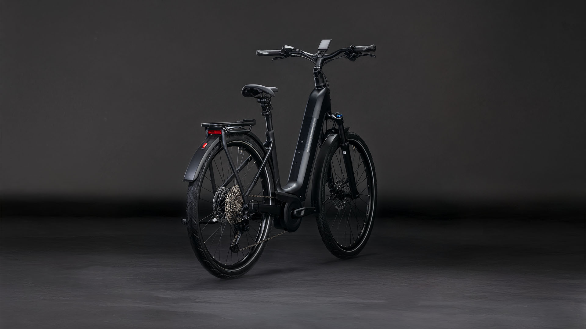 Cube Kathmandu Hybrid Pro 800 coal´n´black UN3556 Fahrzeug mit Antrieb durch Lithium-Ionen- Batterien. Transport nach SV 388 und 666 ADR. Cube Kathmandu Hybrid Pro 800 coal´n´black UN3556 Fahrzeug mit Antrieb durch Lithium-Ionen- Batterien. Transport nach SV 388 und 666 ADR.