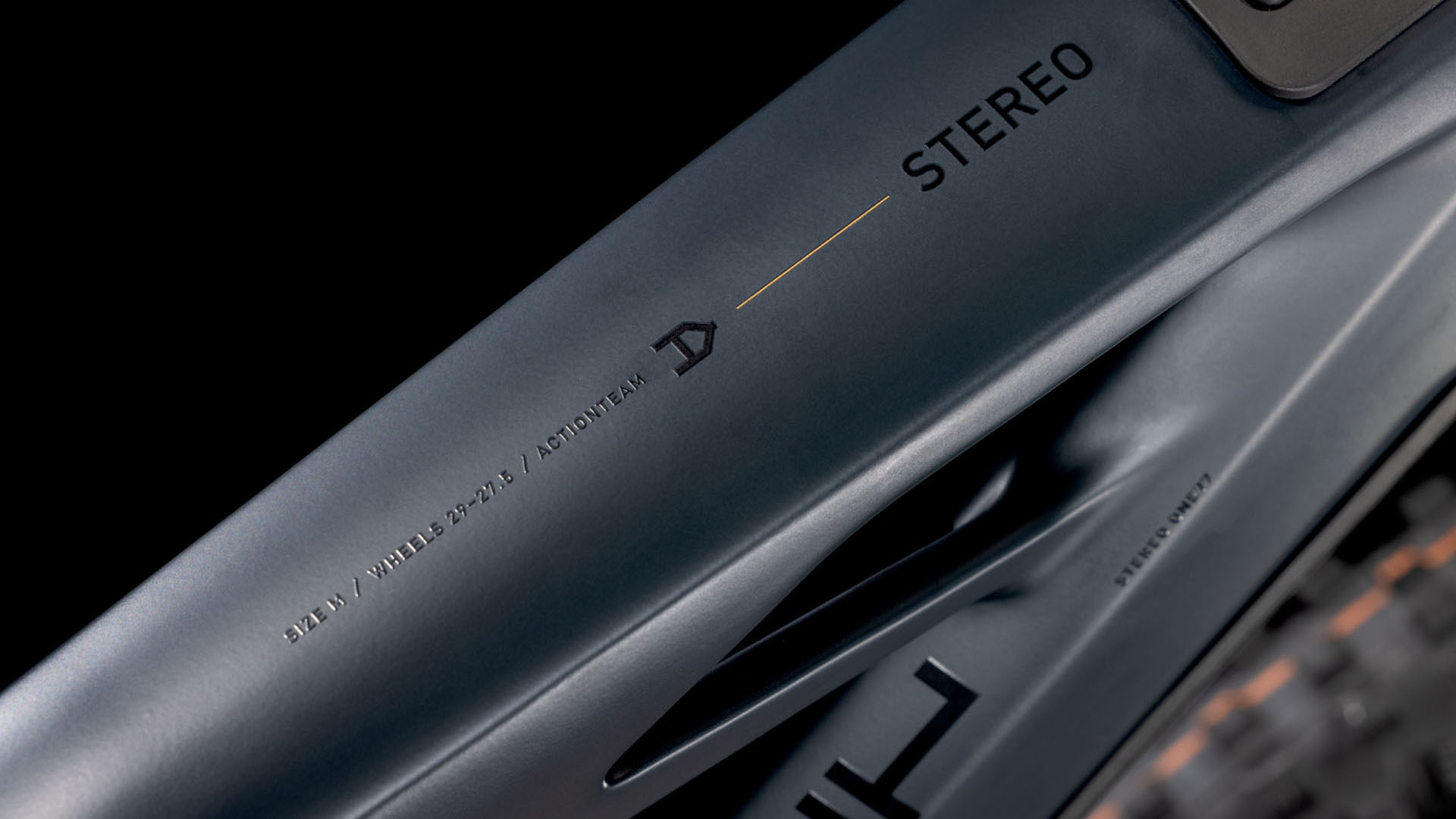 Cube Stereo Hybrid ONE77 HPC AT 800 carbon´n´gold  Cube Stereo Hybrid ONE77 HPC AT 800 carbon´n´gold