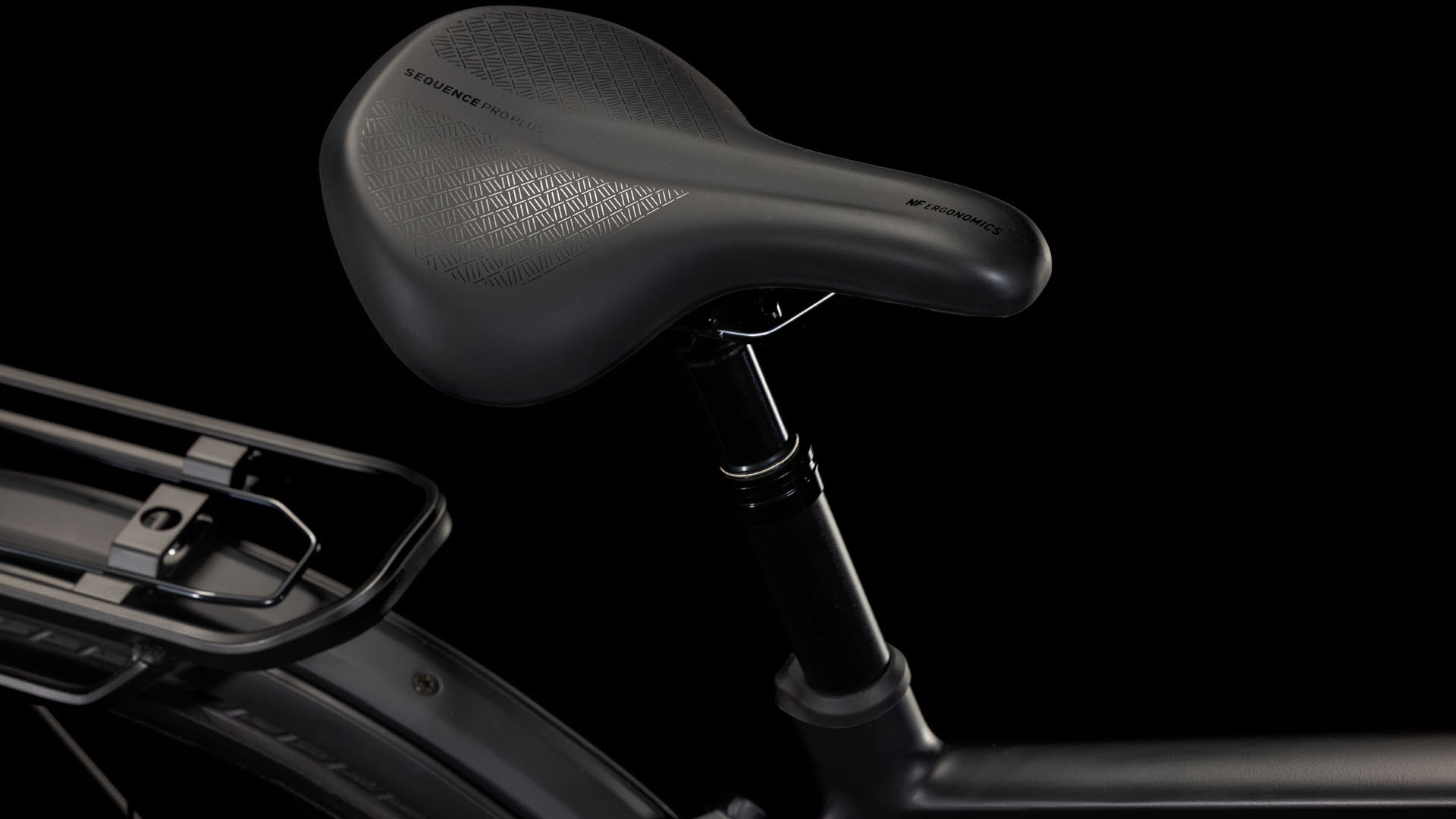 Cube Kathmandu Hybrid EXC 800 black´n´prism  Cube Kathmandu Hybrid EXC 800 black´n´prism
