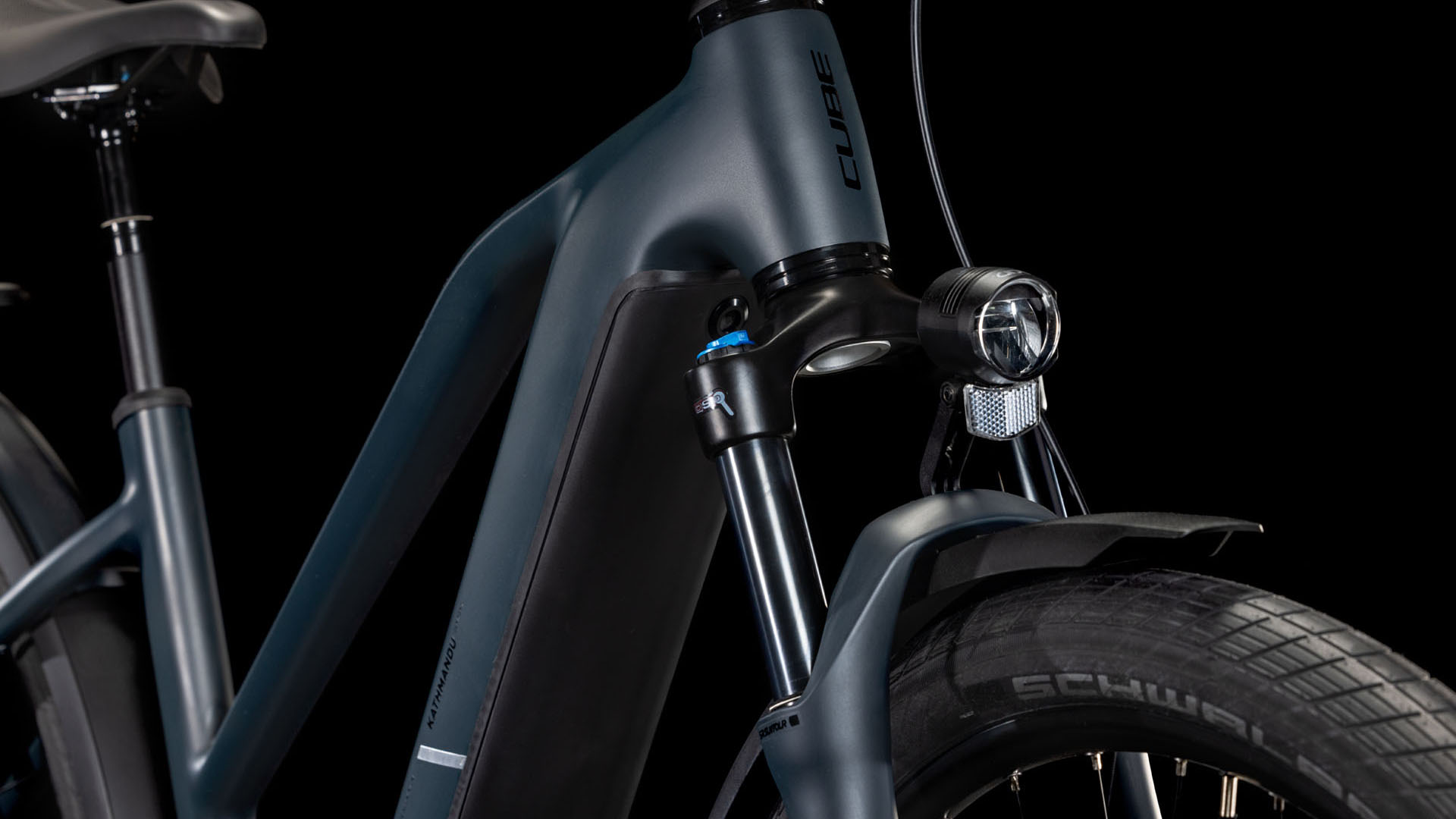 Cube Kathmandu Hybrid Comfort Pro 800 night´n´chrome  Cube Kathmandu Hybrid Comfort Pro 800 night´n´chrome