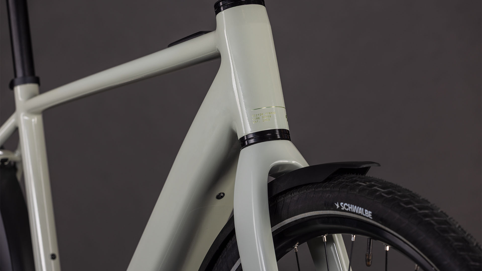 Cube Editor Hybrid SLX 400X FE reedbeige´n´chrome UN3556 Fahrzeug mit Antrieb durch Lithium-Ionen- Batterien. Transport nach SV 388 und 666 ADR. Cube Editor Hybrid SLX 400X FE reedbeige´n´chrome UN3556 Fahrzeug mit Antrieb durch Lithium-Ionen- Batterien. Transport nach SV 388 und 666 ADR.