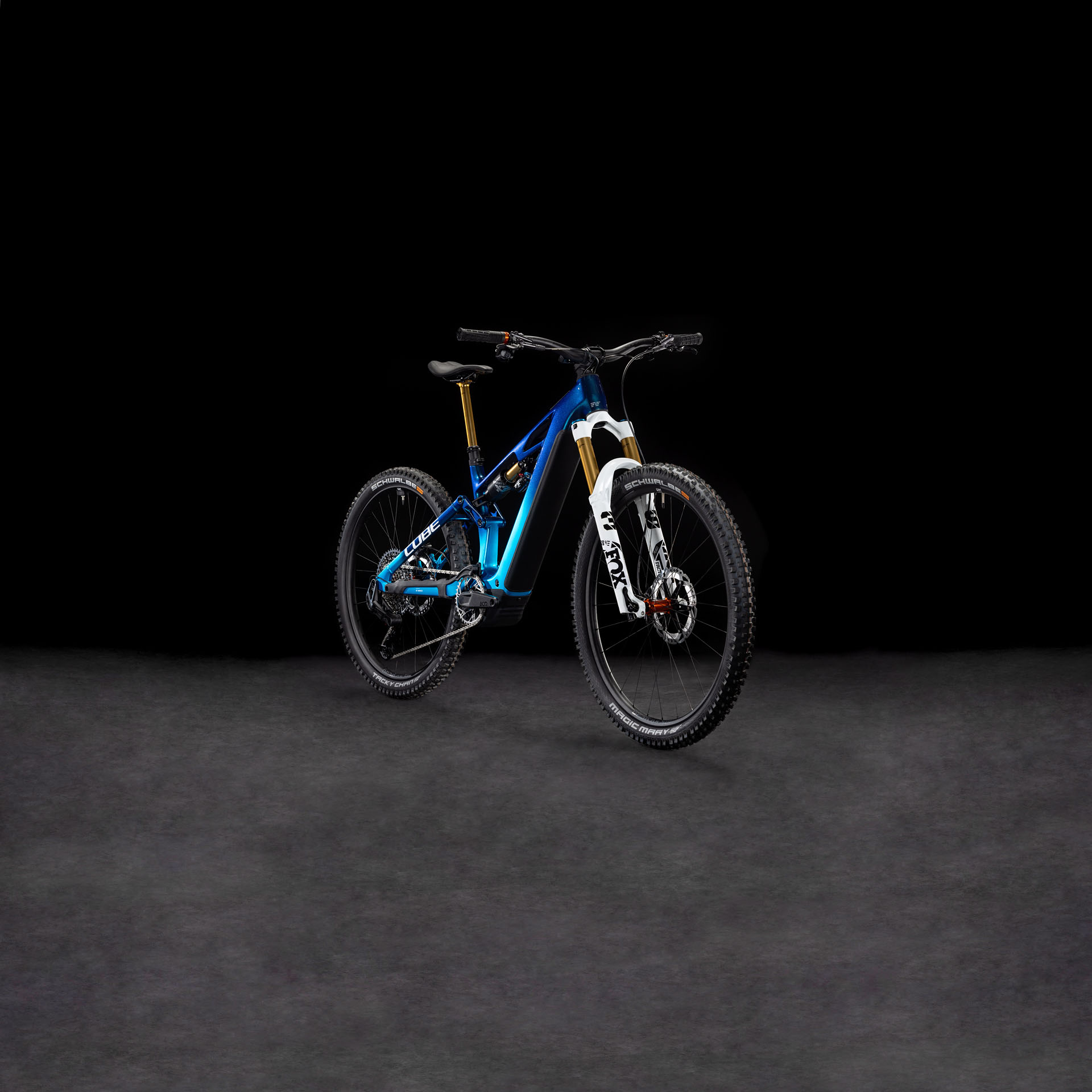 Cube Stereo Hybrid ONE77 HPC AT 800 actionteam  Cube Stereo Hybrid ONE77 HPC AT 800 actionteam